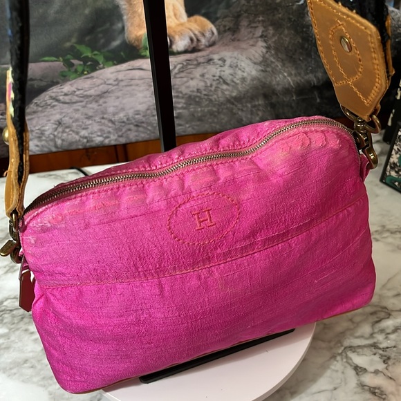 Hermès Vintage PINK Silk Clutch Crossbody Bag. RUBBING ON SILK ALONG THE ZIPPER - Picture 8 of 16